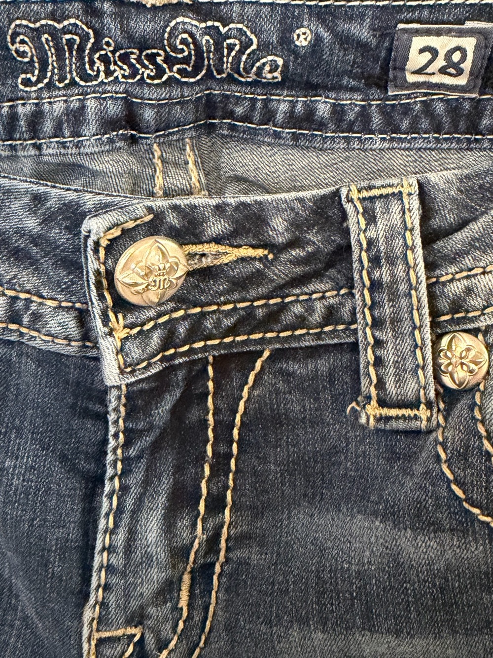 Miss Me Signature Boot Cut Jeans Embellished Bling Pocket Size 28 - Picture 2 of 7